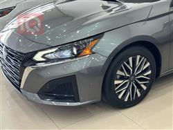 نيسان ألتيما